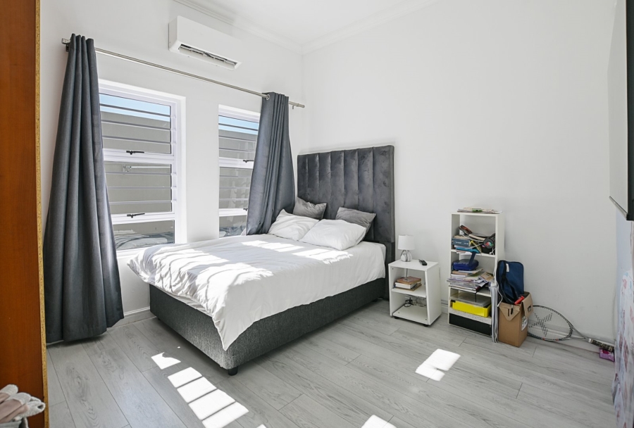  Bedroom Property for Sale in Parklands Western Cape